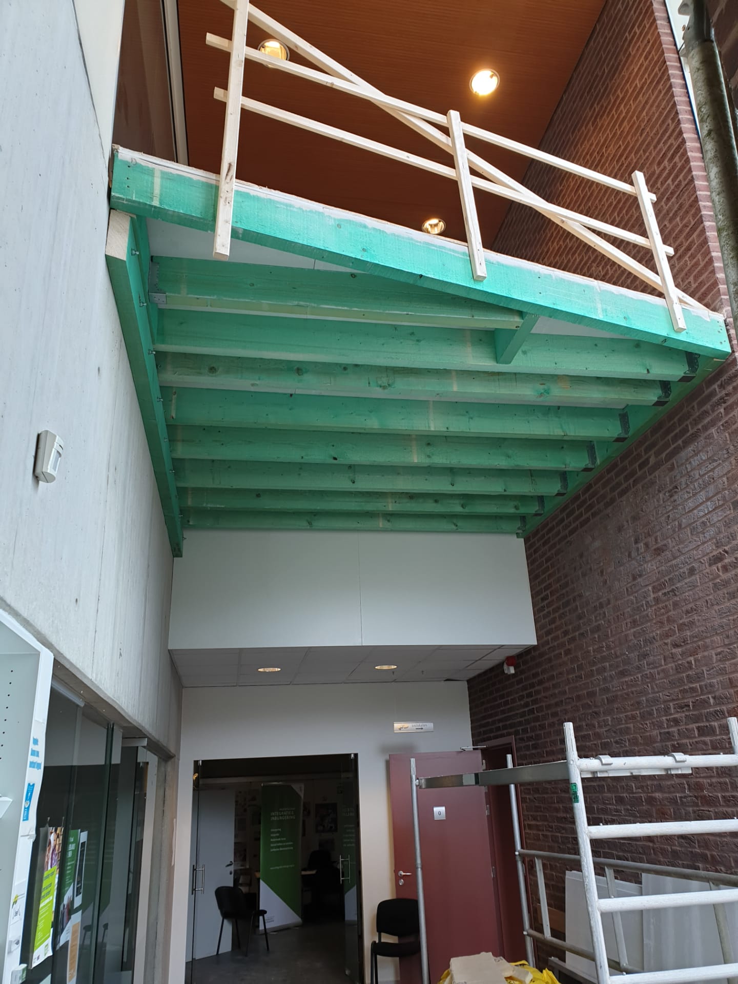 Gyprocwerken en tussenvloeren school Genk - Vrago Interieur